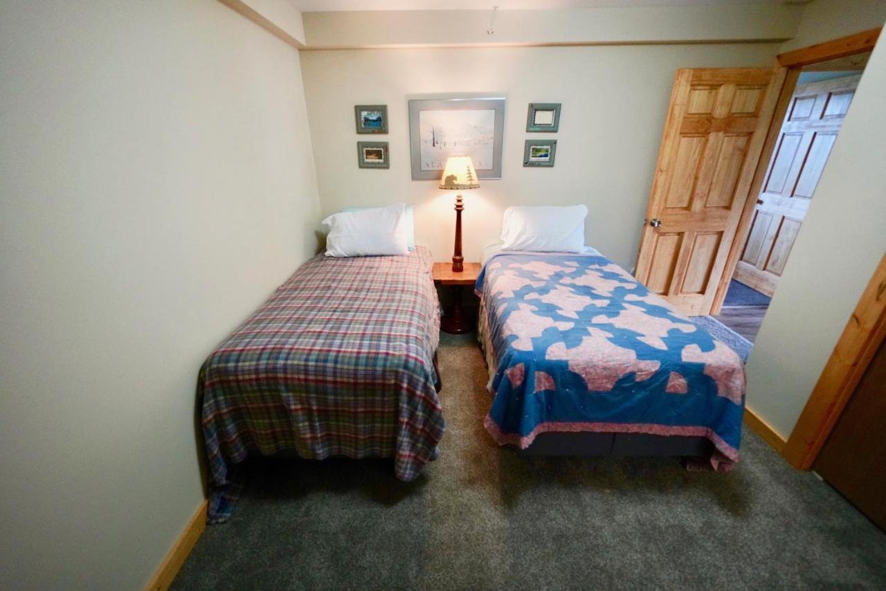 Flat Fish Lodge B&B And Event Center Homer Buitenkant foto